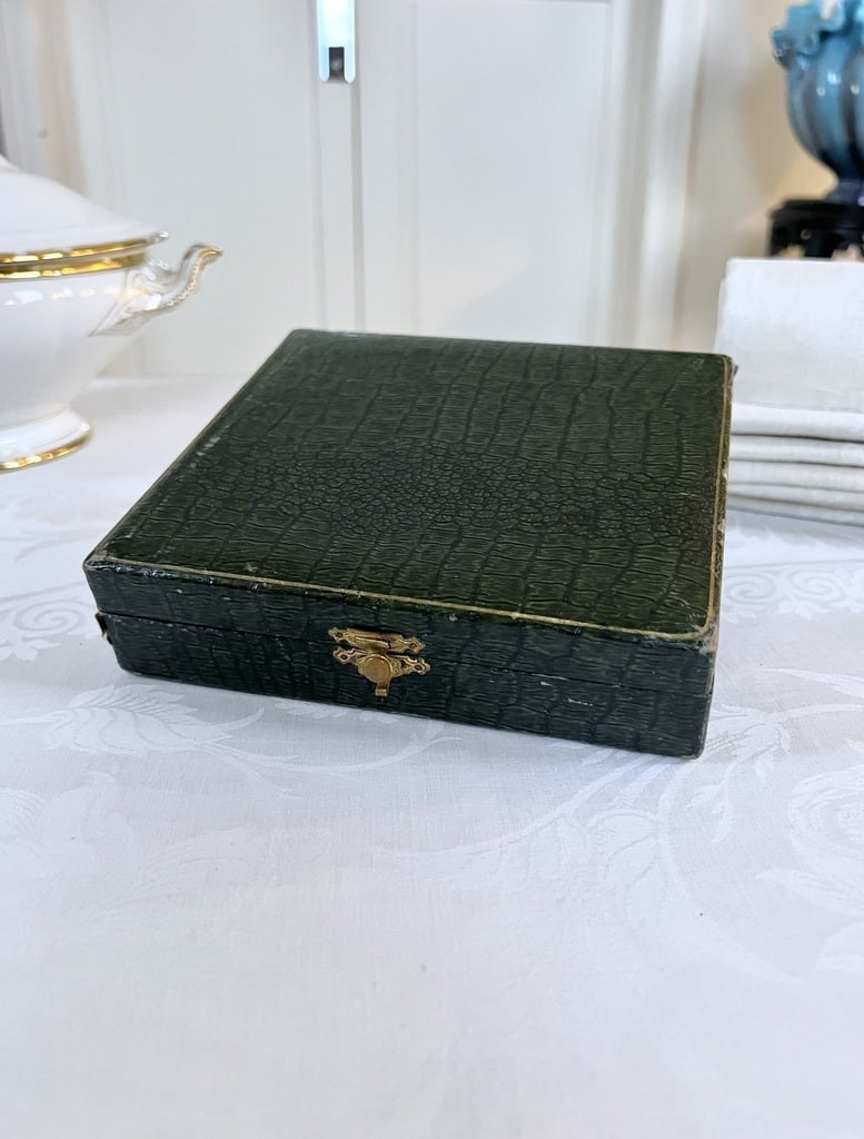 Cuillères à Dessert en Métal Blanc -  20e siècle - Coffret Ménagère-photo-7