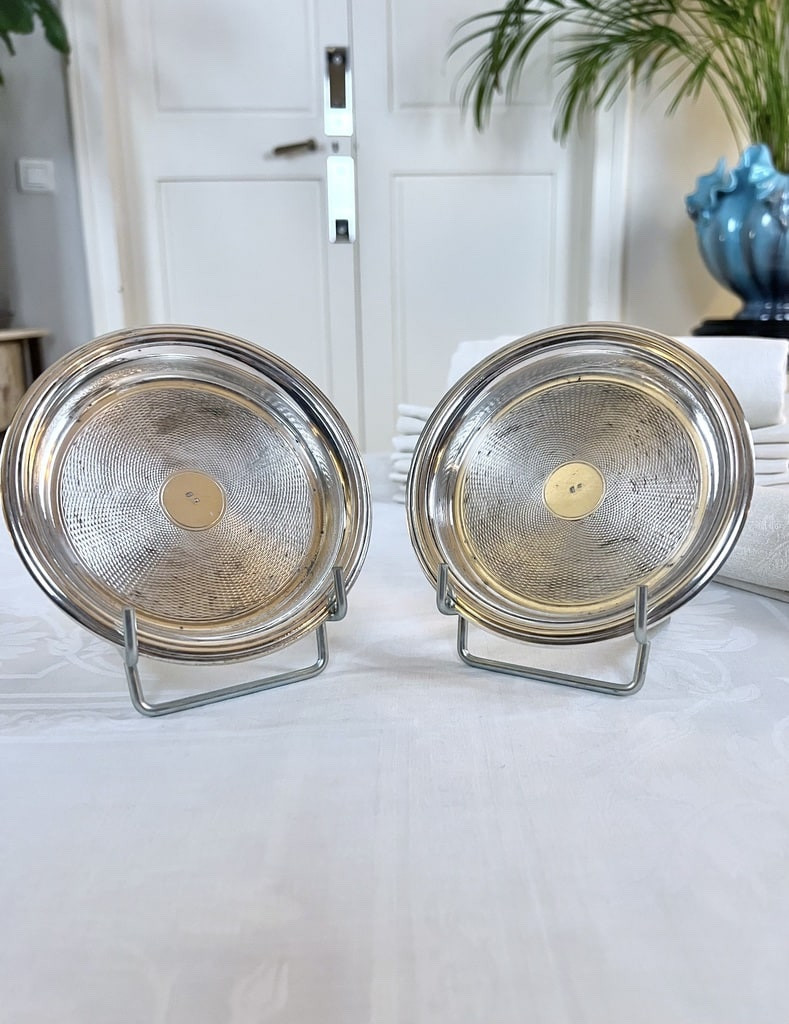 Dessous de bouteilles à décor guilloché