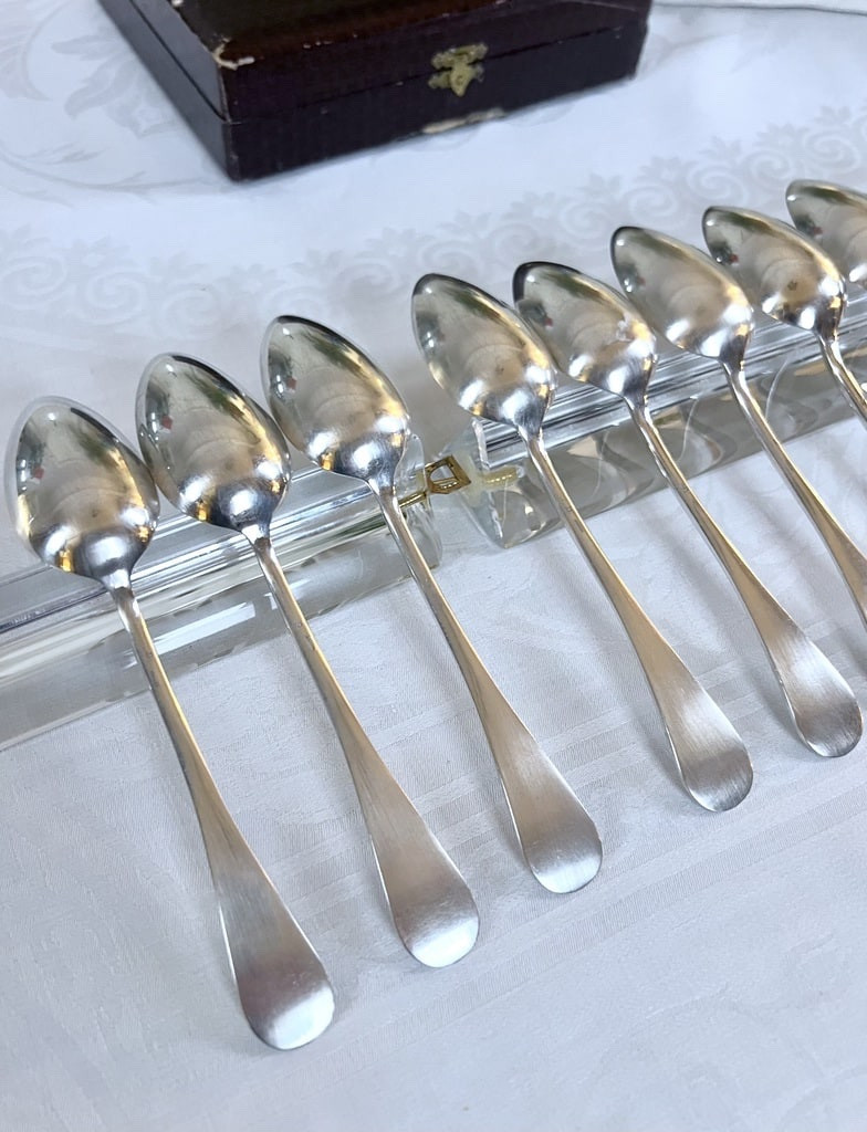 Cuillères à dessert en métal blanc-photo-1