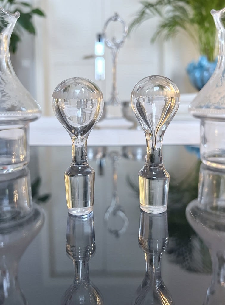 Silver-plated Metal Oil And Vinegar Set - Hand-blown Glass Cruets With Engraved Decoration-photo-2