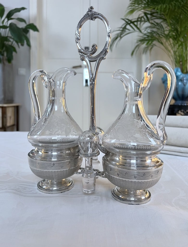 Silver-plated Metal Oil And Vinegar Set - Hand-blown Glass Cruets With Engraved Decoration-photo-8