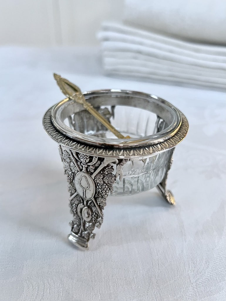 Salerons - Saltcellar And Pepperpot - Silver Plated Regulator With Embossed Vine Motif - Glassware-photo-1