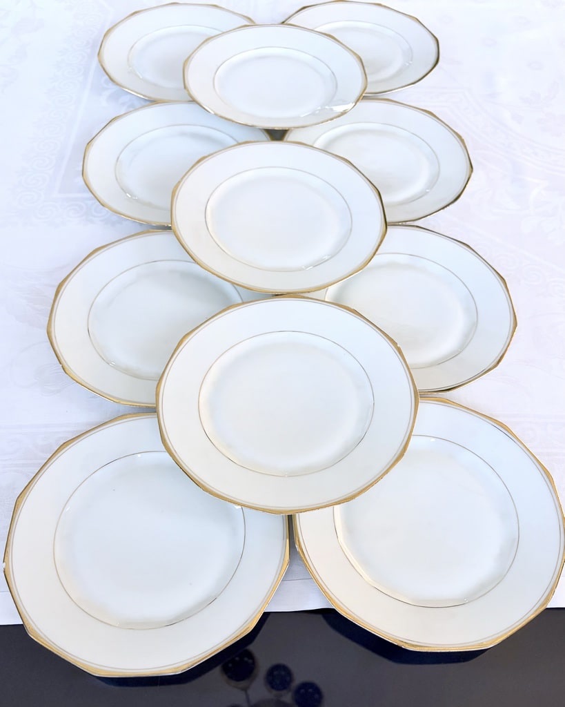 Assiettes à dessert en porcelaine fine et filets à l'or fin - fin 19e siècle-photo-1