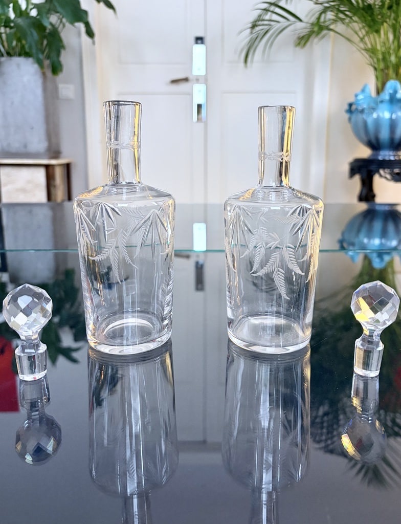 Blown-glass Oil And Vinegar Set With Foliage Design - Pair Of Cruets-photo-3