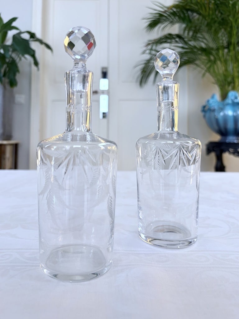 Blown-glass Oil And Vinegar Set With Foliage Design - Pair Of Cruets-photo-7
