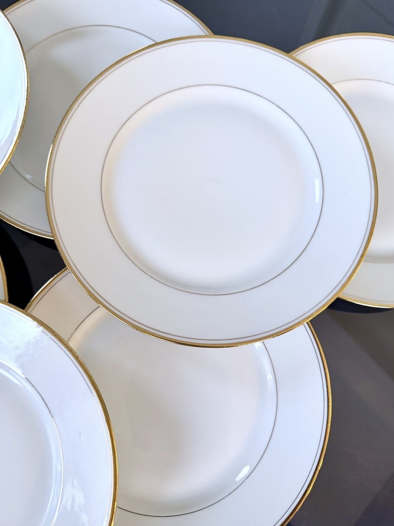Assiettes plates en porcelaine blanche filets à l'or fin - Cirot Gadouin - 20e siècle-photo-4