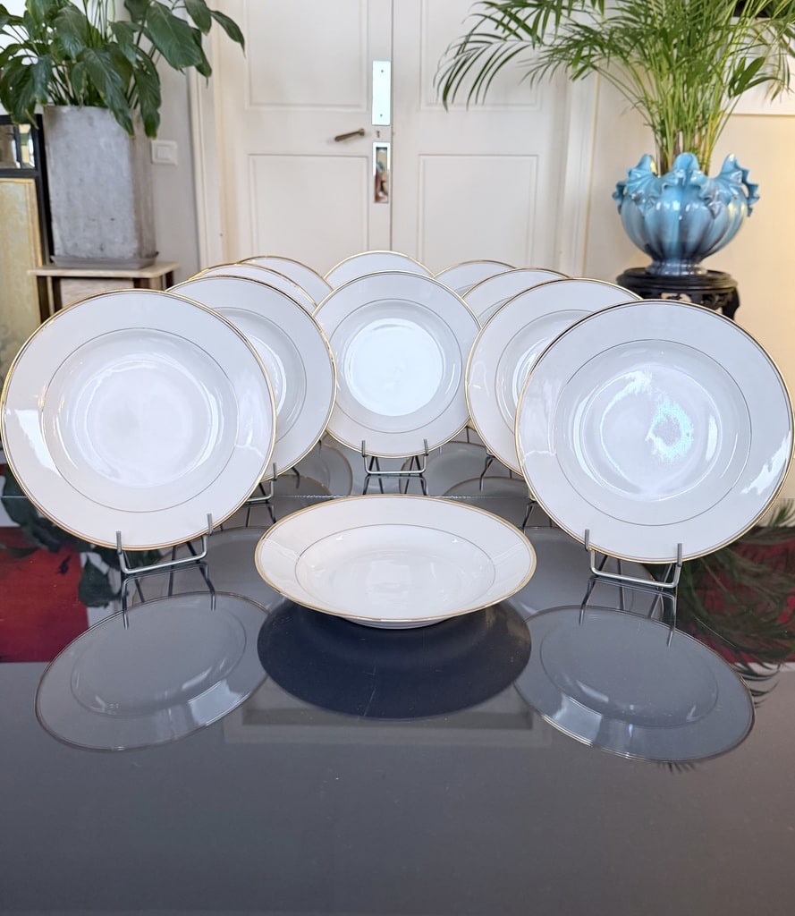 Assiettes à potage en porcelaine décor de filets à l'or fin - Cirot Gadouin - Service de table-photo-3