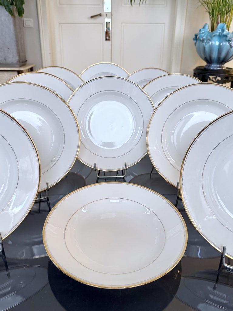 Assiettes à potage en porcelaine décor de filets à l'or fin - Cirot Gadouin - Service de table-photo-4