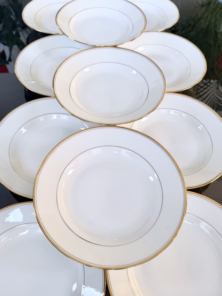 Assiettes à potage en porcelaine décor de filets à l'or fin - Cirot Gadouin - Service de table-photo-1