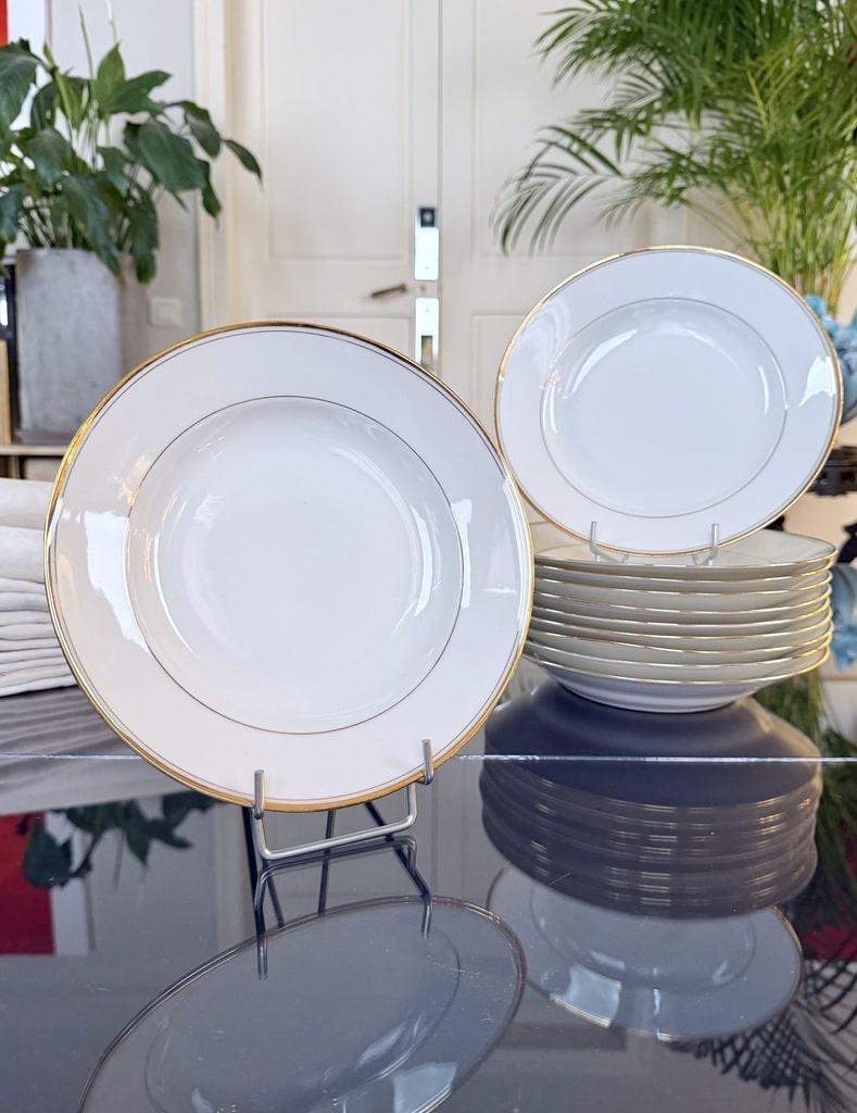 Assiettes à potage en porcelaine décor de filets à l'or fin - Cirot Gadouin - Service de table