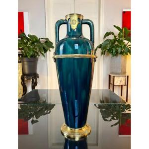 Vase amphore  En Faïence Vert Bronze Et Laiton