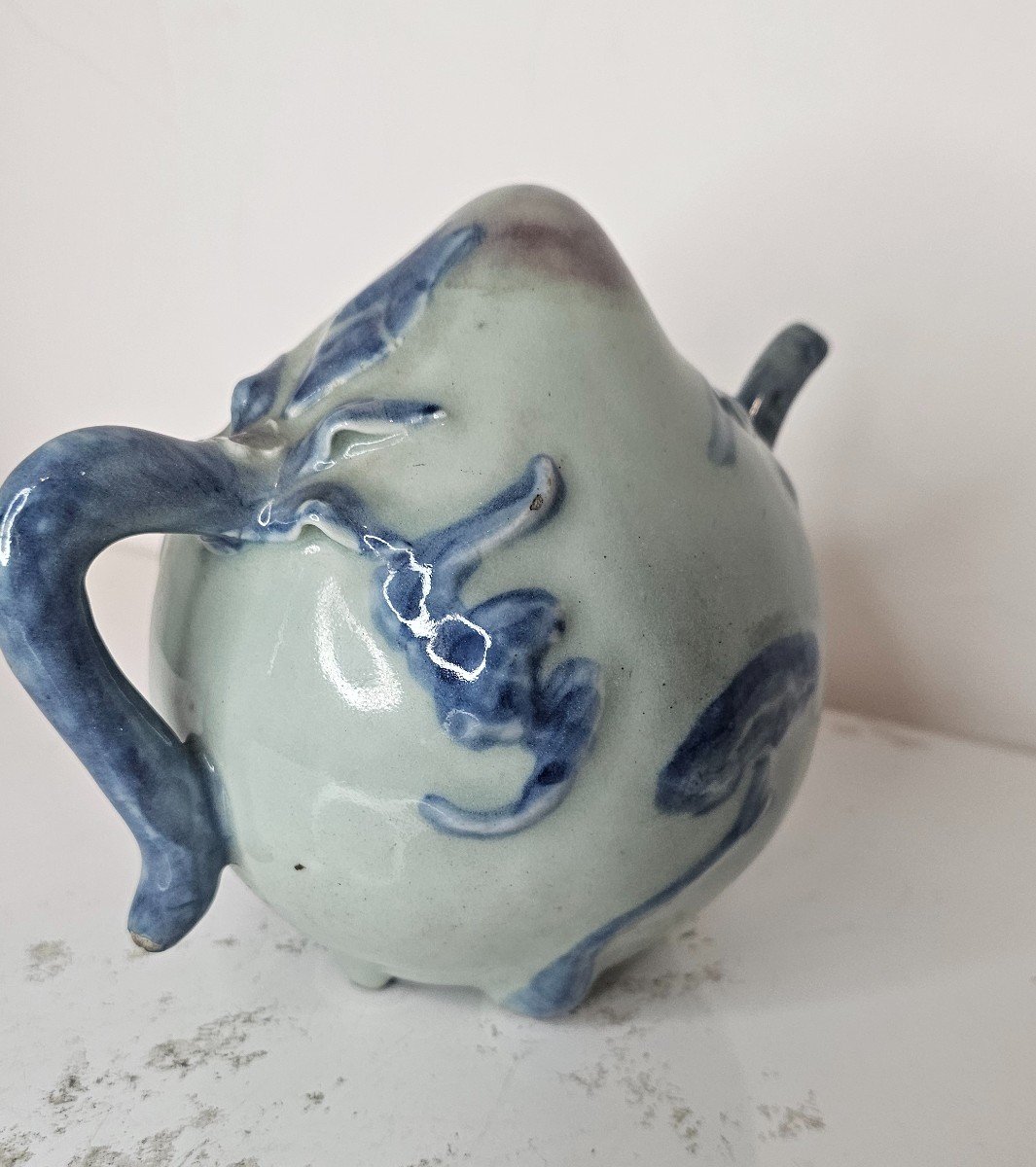 Théière PEACH, NEUVE parfait état ; jolie théière pêche