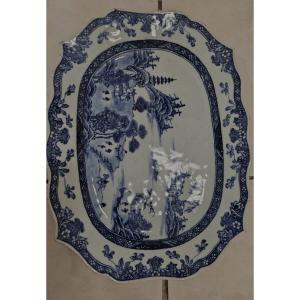 Plat Qianlong. Porcelaine De Chine Bleu Blanc 18e Siècle
