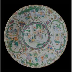 China Qing Dynasty (1644–1911) Antique Famille Rose Porcelain Dish, 38cm 