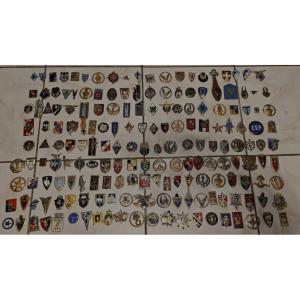 Lots Of 184 French Army Metropolitan Infantry, Aviation And Military School Badges