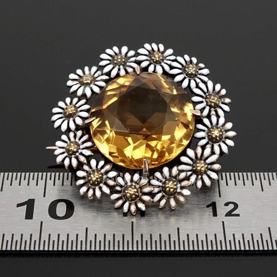 Charming Carter Brooch, Gough & Co, 14 Carat Gold, White Enamel And Faceted Yellow Stone-photo-6