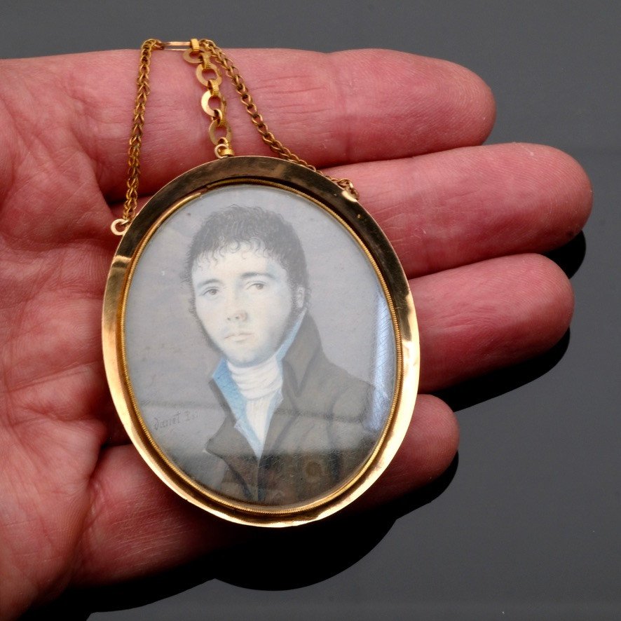 Miniature Medallion Pendant Empire Period Gold Mount With Chains-photo-1