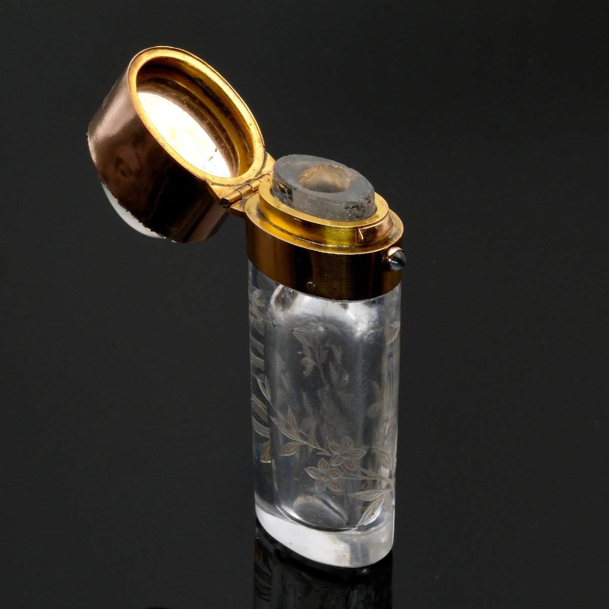 19th Century Salt Bottle In Engraved Crystal With Gold Cap, Diamonds And Moonstone-photo-4