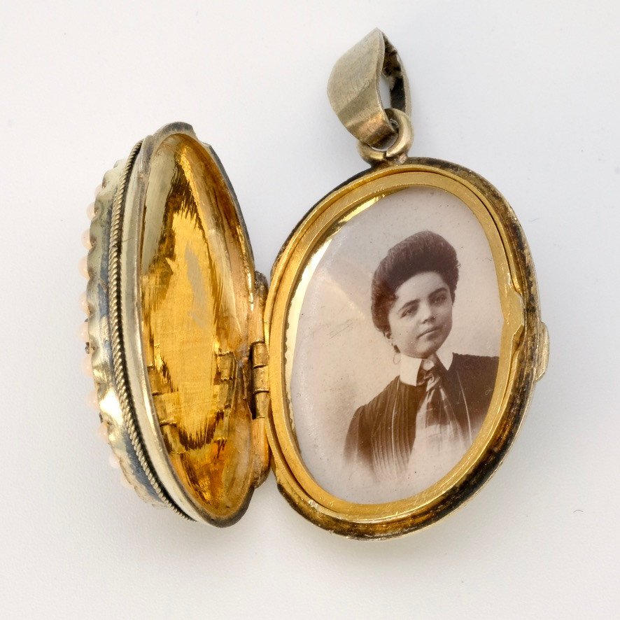 Bressans Enamel And Silver-gilt Photo Holder Medallion 1900 In Case-photo-3