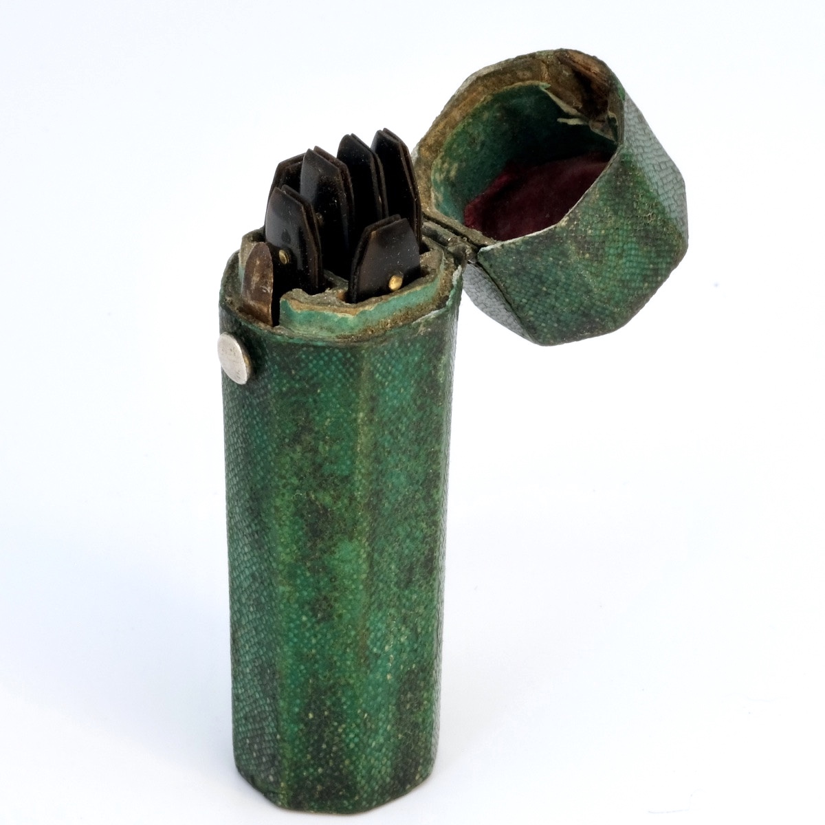 Nécessaire à Saignée Octogonal Galuchat Avec 6 Flammes, 18ème Siècle.-photo-1