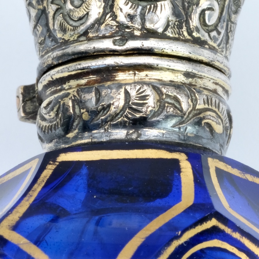 Blue Crystal Salt Bottle With Silver Cap Napoleon III-photo-4