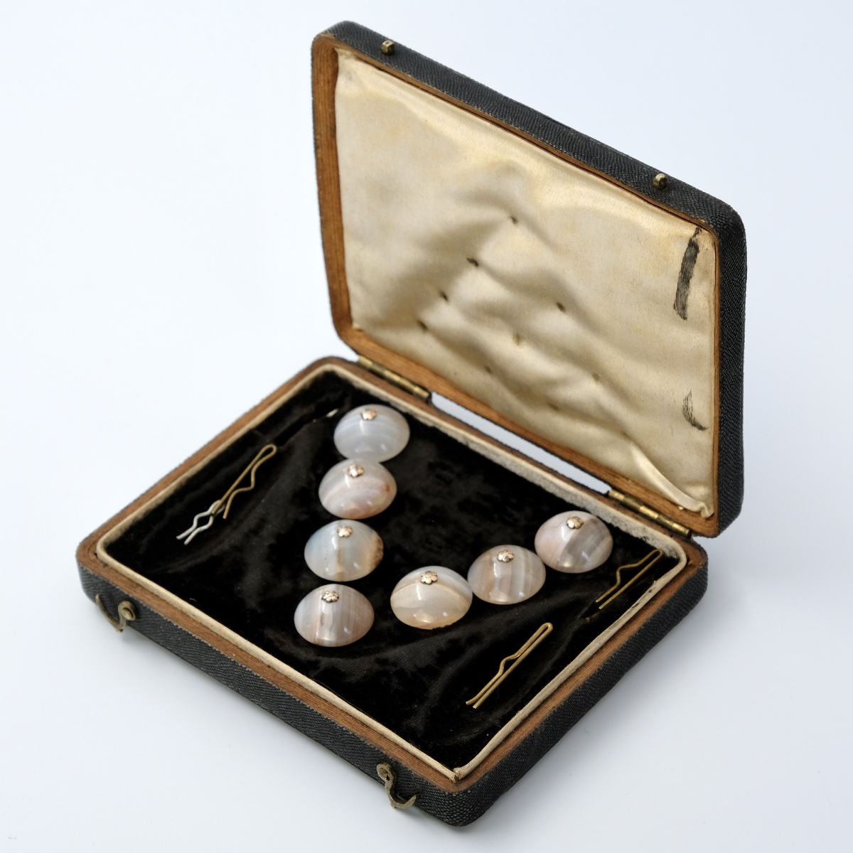 Set Of Seven 18th Century Buttons, Silver And Gold Agate In Their Chagrin Case-photo-2
