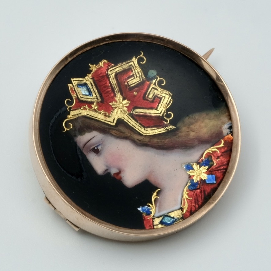 Broche profil de femme émaux et or style Renaissance,19ème siècle-photo-2