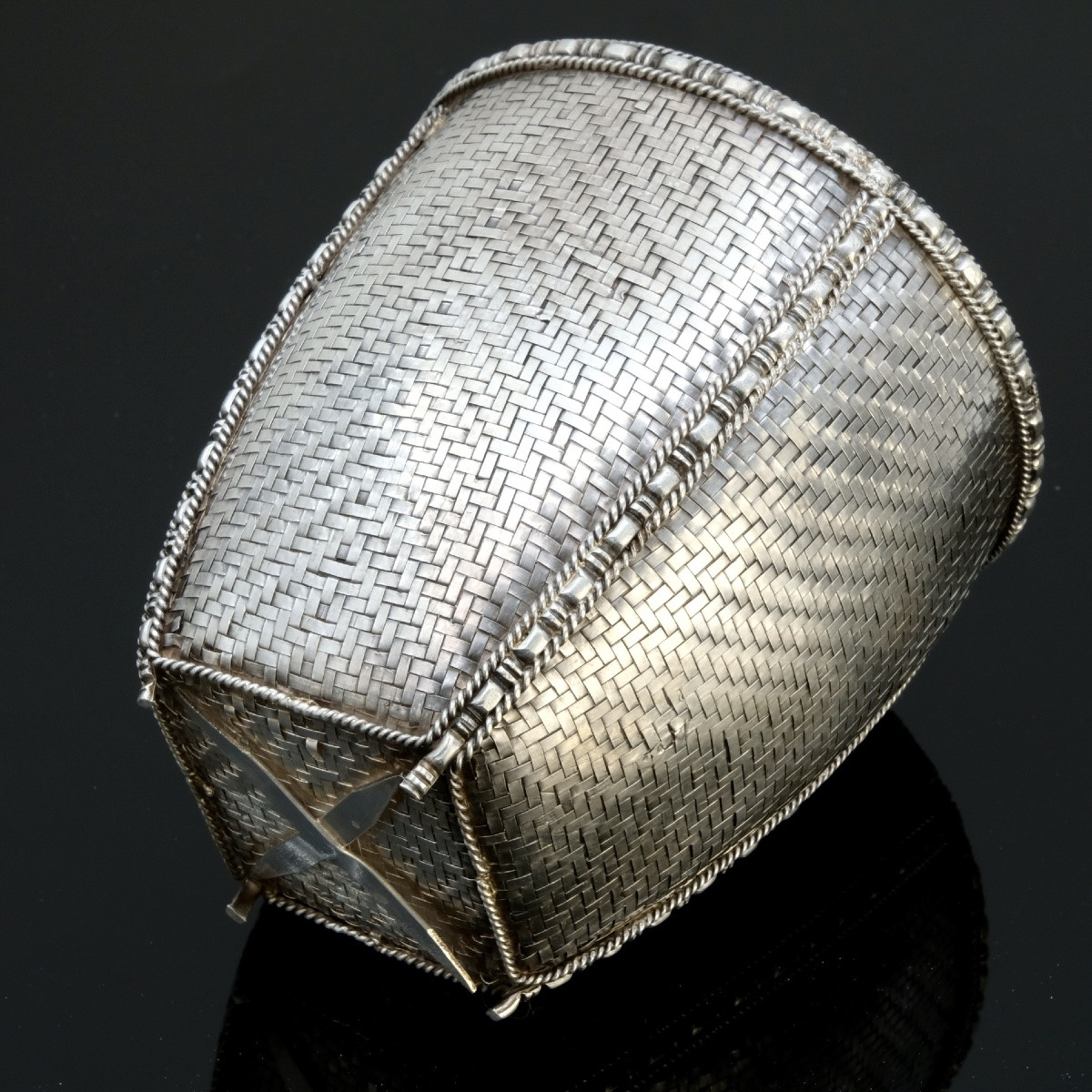 Boite  en Argent tressé en forme de panier à riz début 20ème siècle-photo-4