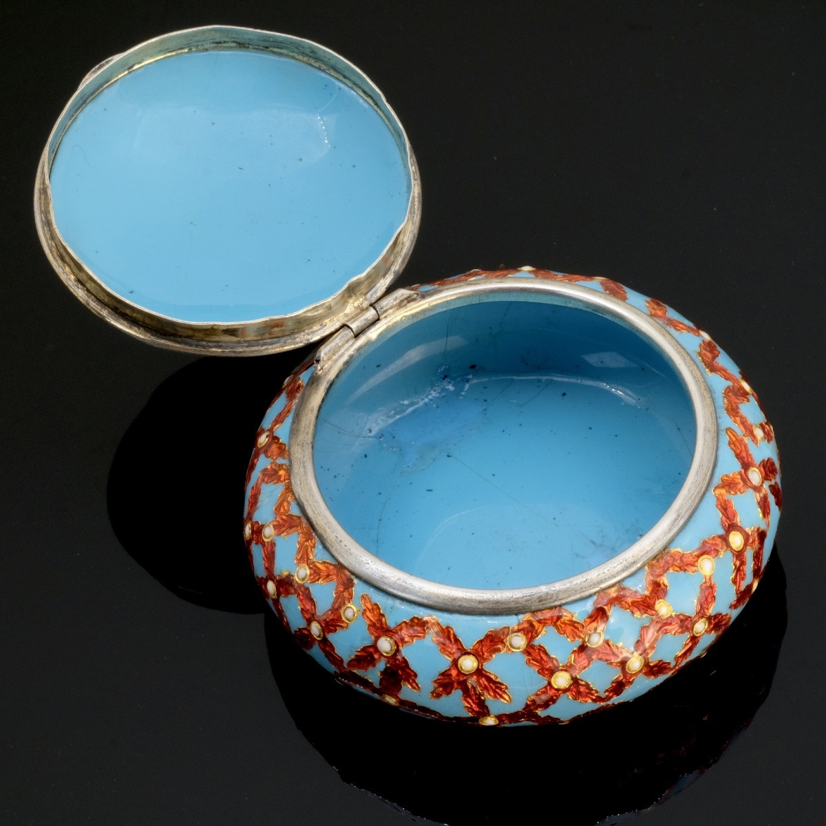 Boite à Pilules en Emaux Bressans et Argent  19ème siècle-photo-2
