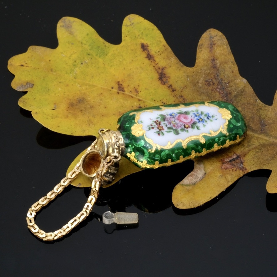 Hanging Salt Cellar, Vermeil, Green Enamel, Napoleon III Bouquets-photo-3