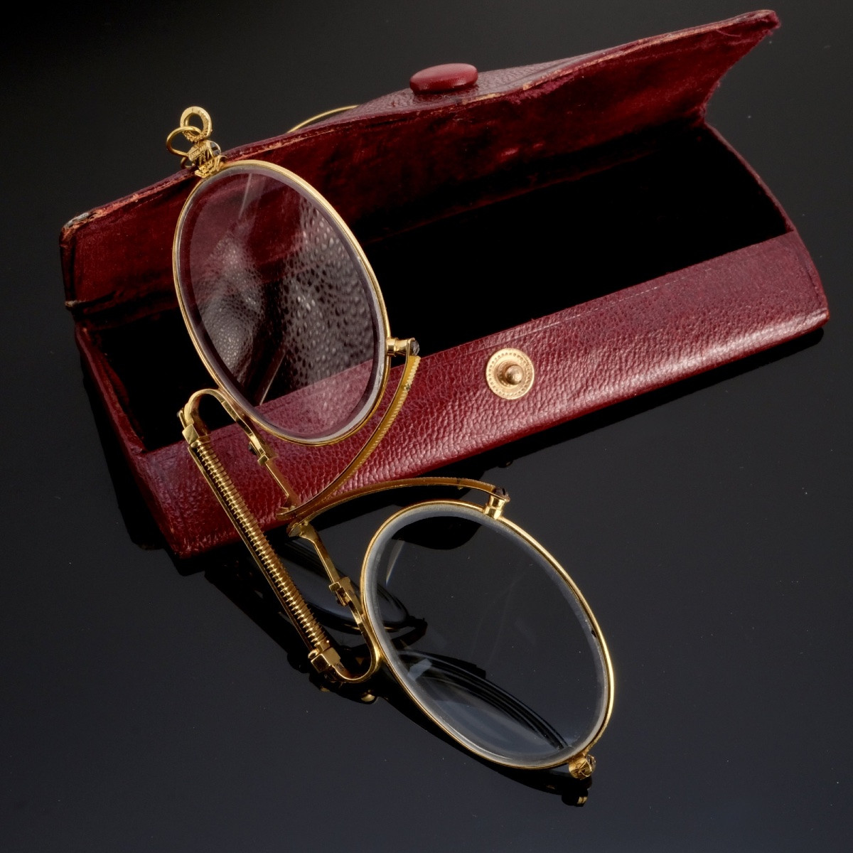Pince-nez &agrave; ressort en or avec cha&icirc;ne d'oreille en &eacute;crin, 1920-photo-1