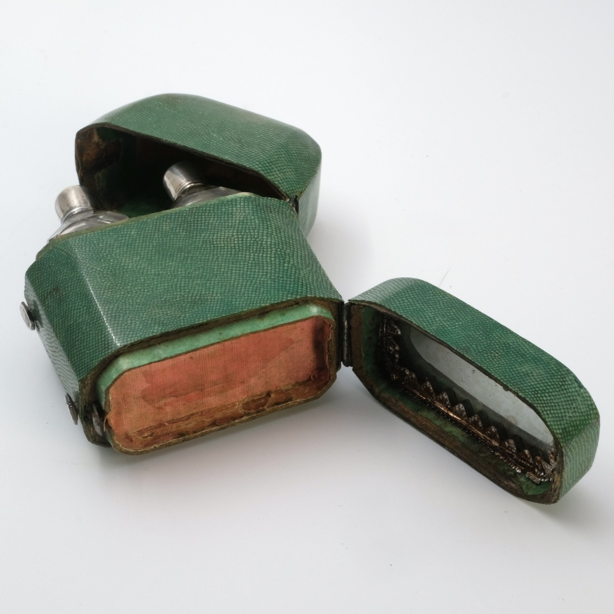 Nécessaire galuchat double flacons avec boite à mouches 18ème siècle-photo-1