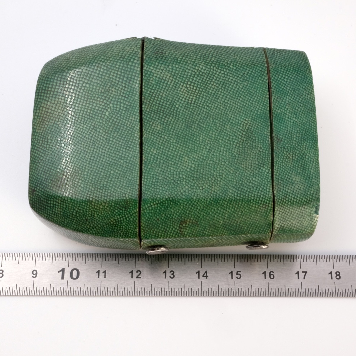 N&eacute;cessaire galuchat double flacons avec boite &agrave; mouches 18&egrave;me si&egrave;cle-photo-8