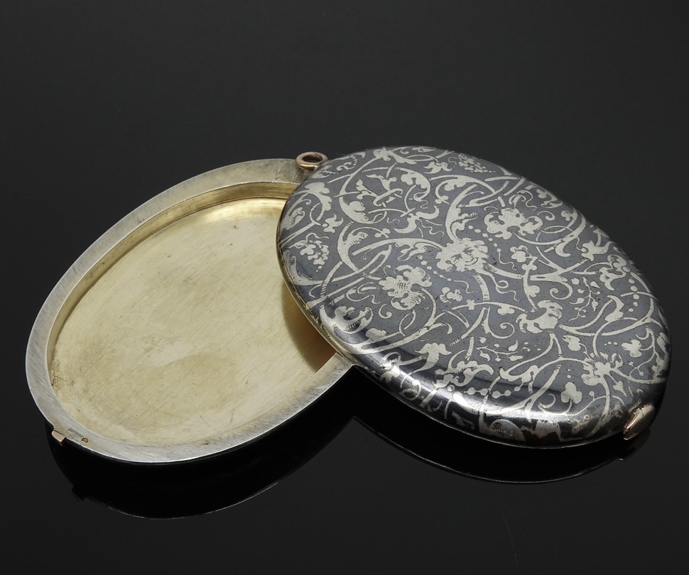 Miroir coulissant, pendentif en argent niellé et cartouche monogrammé or, 19ème siècle-photo-4