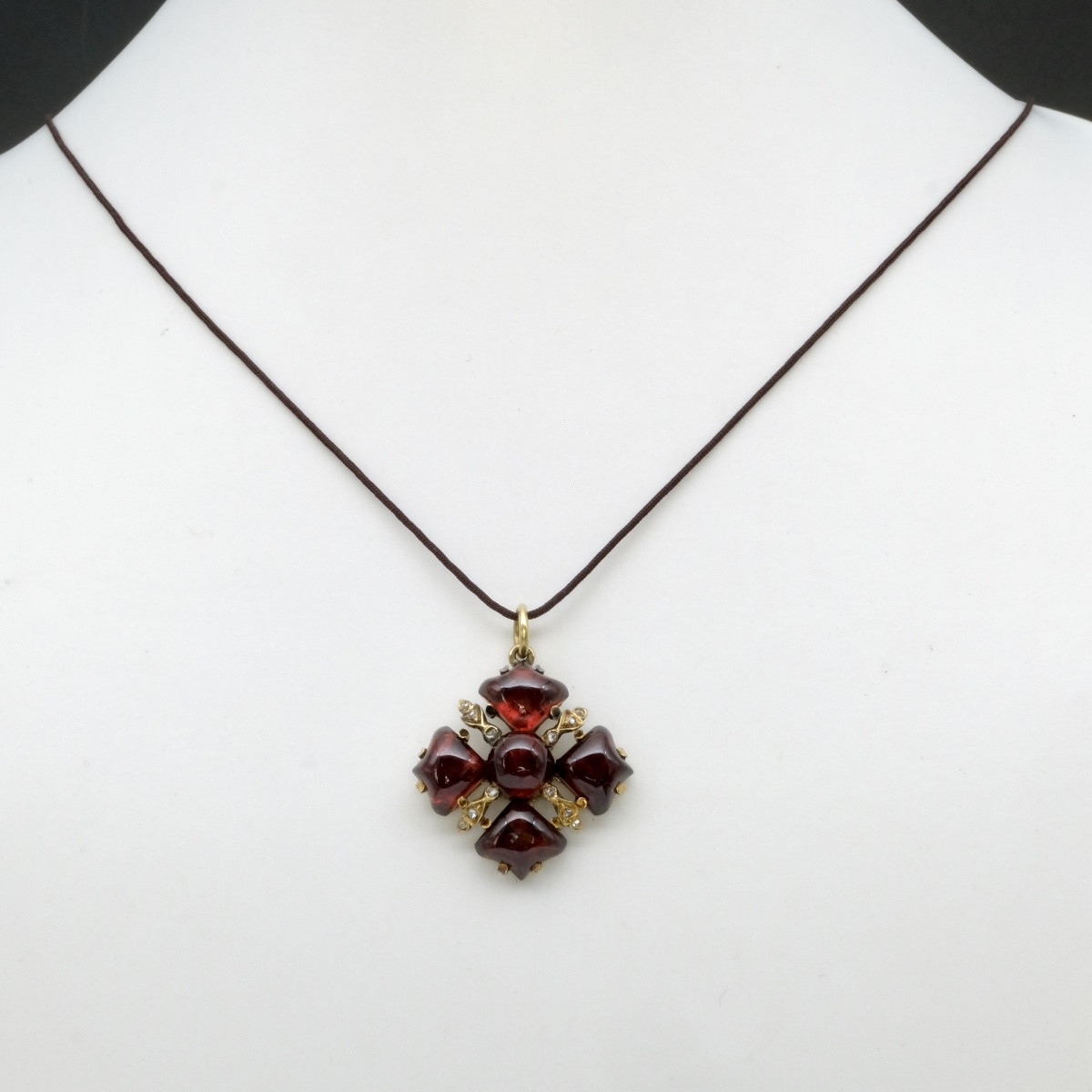 Pendentif memento, croix or grenats et diamants Napoléon III-photo-2