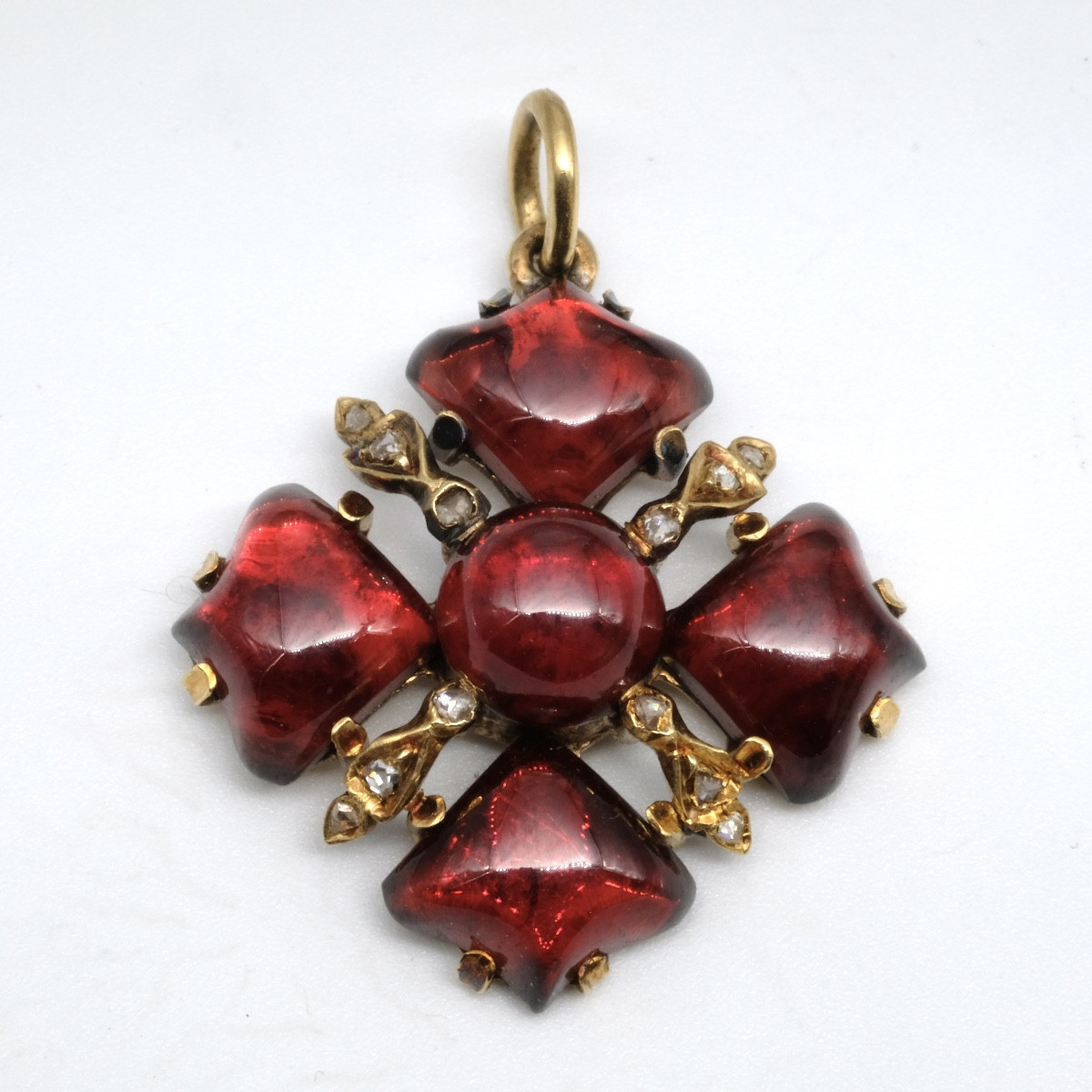 Pendentif memento, croix or grenats et diamants Napoléon III