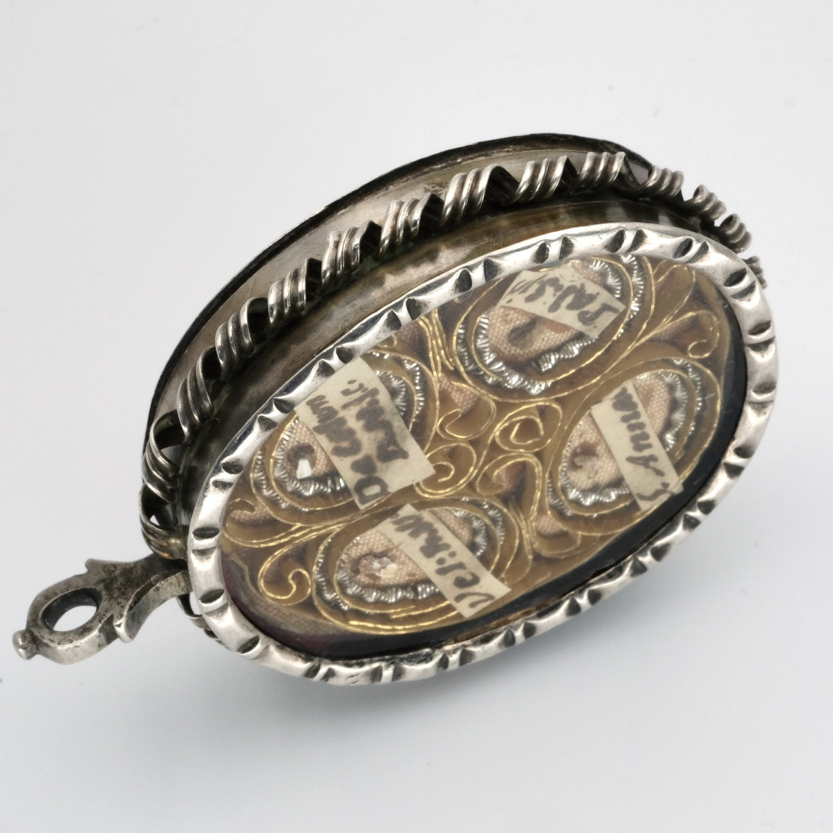 Vatican Reliquary Medallion, Silver Paper Filigree, 18th Century-photo-2