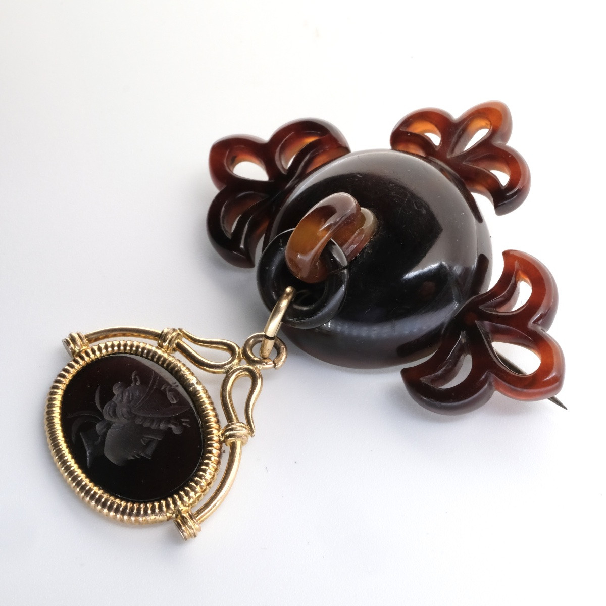Broche articul&eacute;e &eacute;caille et intaille agate brune, Napol&eacute;on III-photo-4