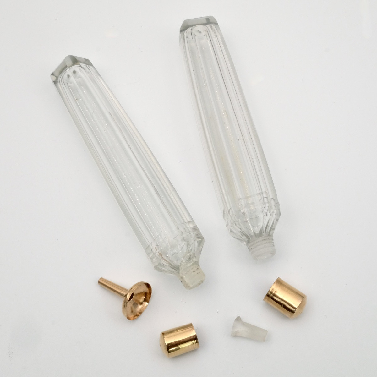 Nécessaire à parfums galuchat 2 flacons cristal et or avec entonnoir 18ème siècle-photo-5