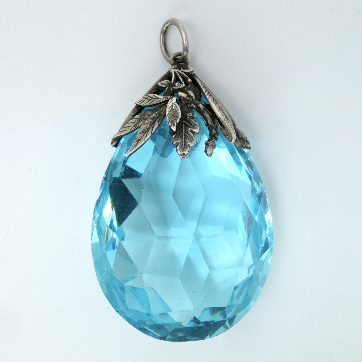 Pendentif Arts and Crafts goutte facettée feuillages argent 1930-photo-2