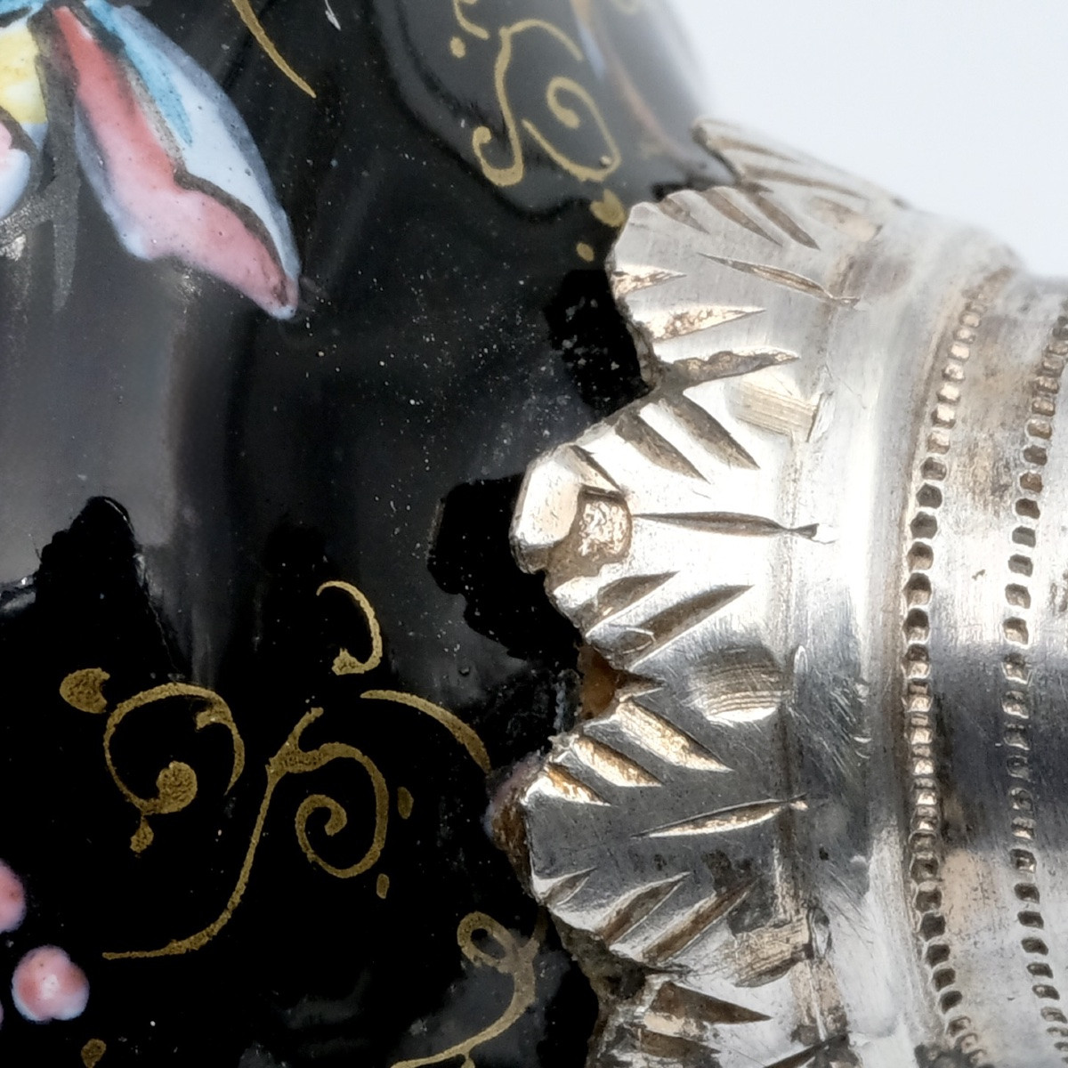 Napoleon III Enamel And Silver Smelling Salt Or Perfume Bottle, With Herbs And Insects-photo-4