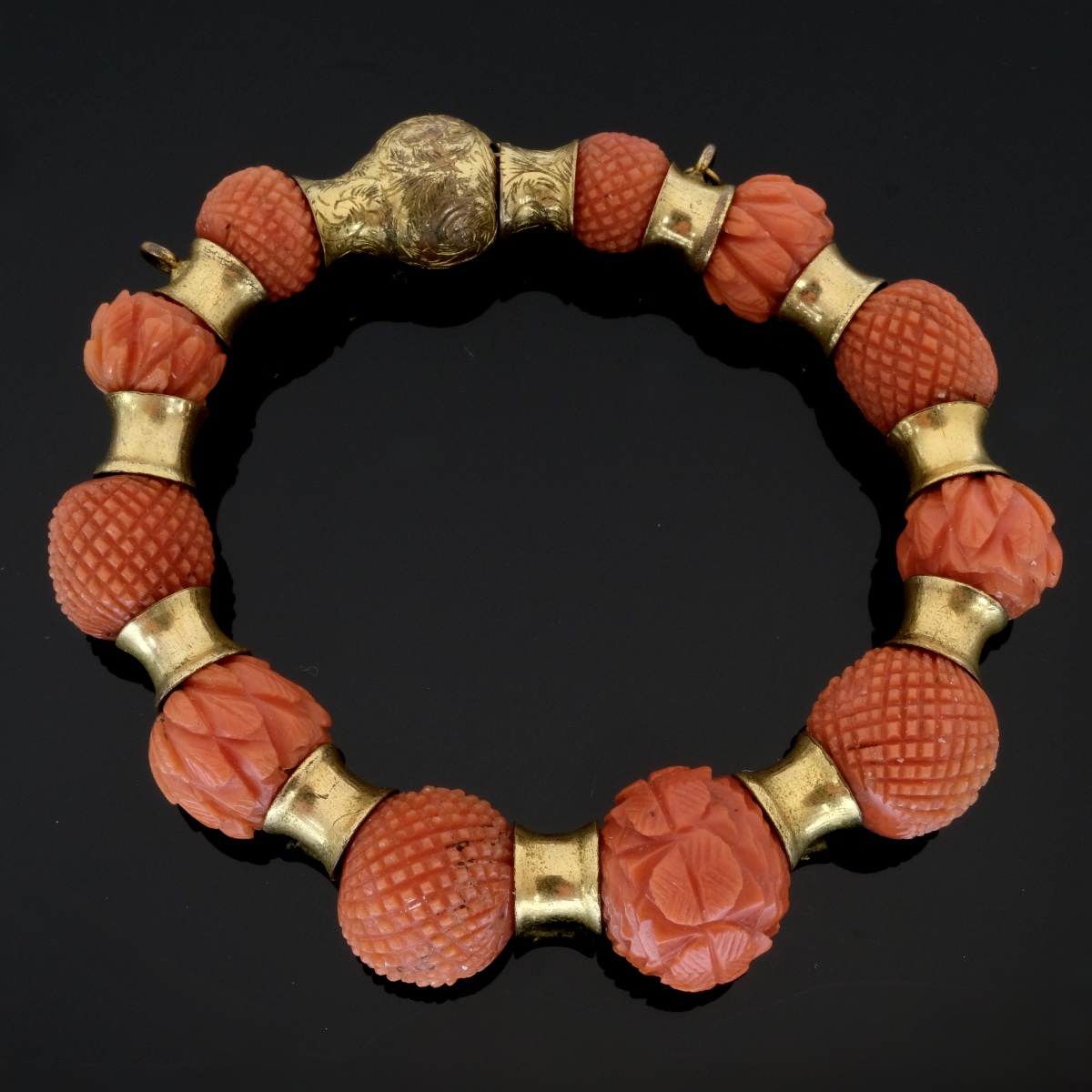 Bracelet début 19ème siècle Corail sculpté et Pomponne-photo-3