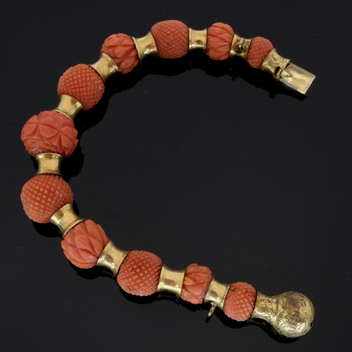 Bracelet début 19ème siècle Corail sculpté et Pomponne-photo-1