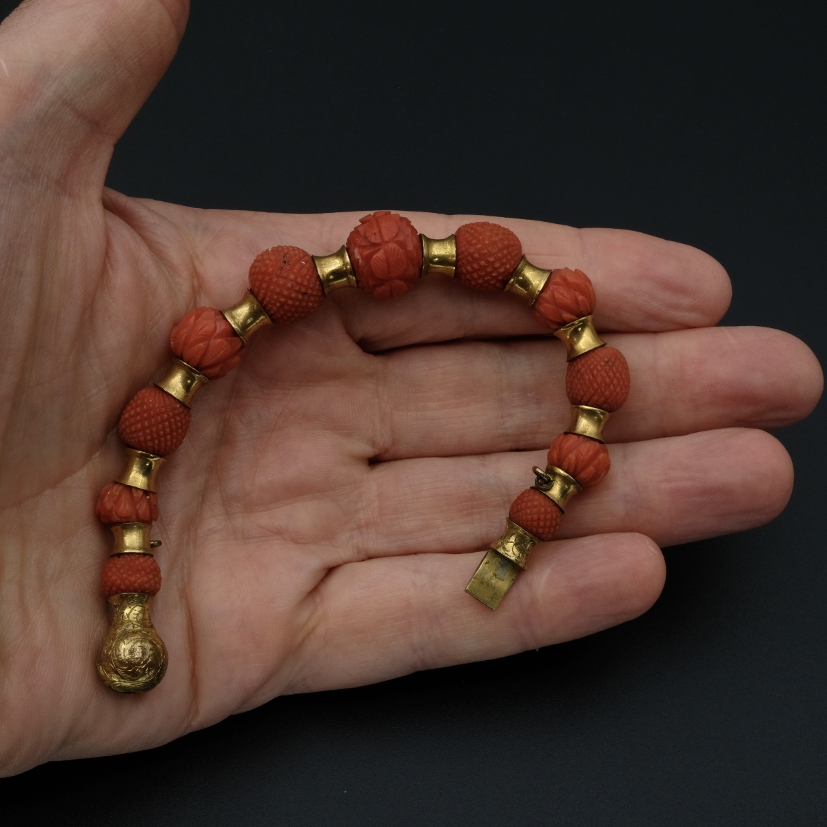Bracelet début 19ème siècle Corail sculpté et Pomponne-photo-3