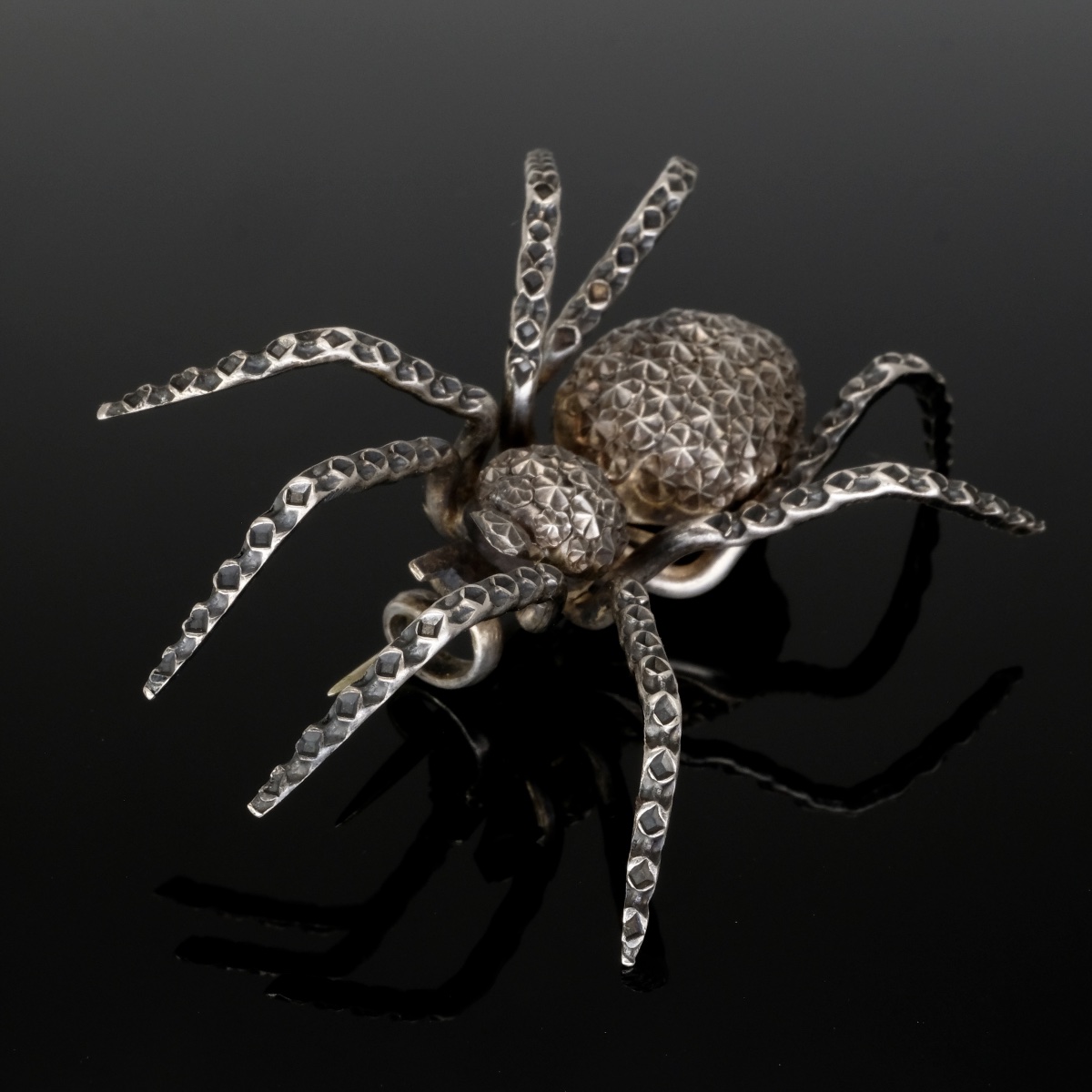 Articulated Spider Brooch In Textured Silver 1880-photo-3