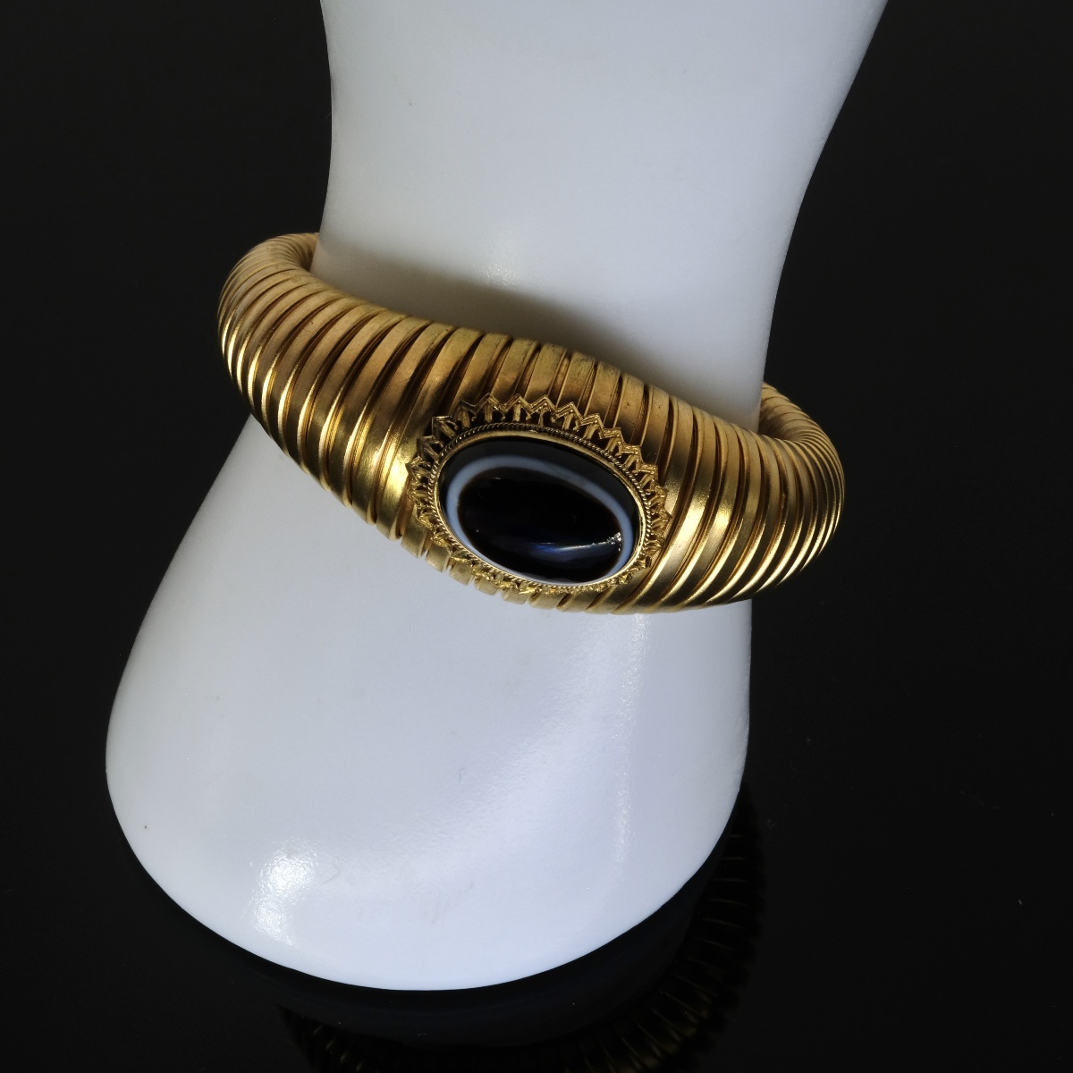 Bracelet Victorien agate zonée "bull's eye" métal doré vers 1870-photo-3