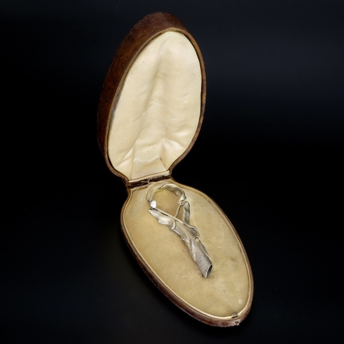 Pommeau  Art Nouveau vermeil et perles Janvier Quercia dans son écrin