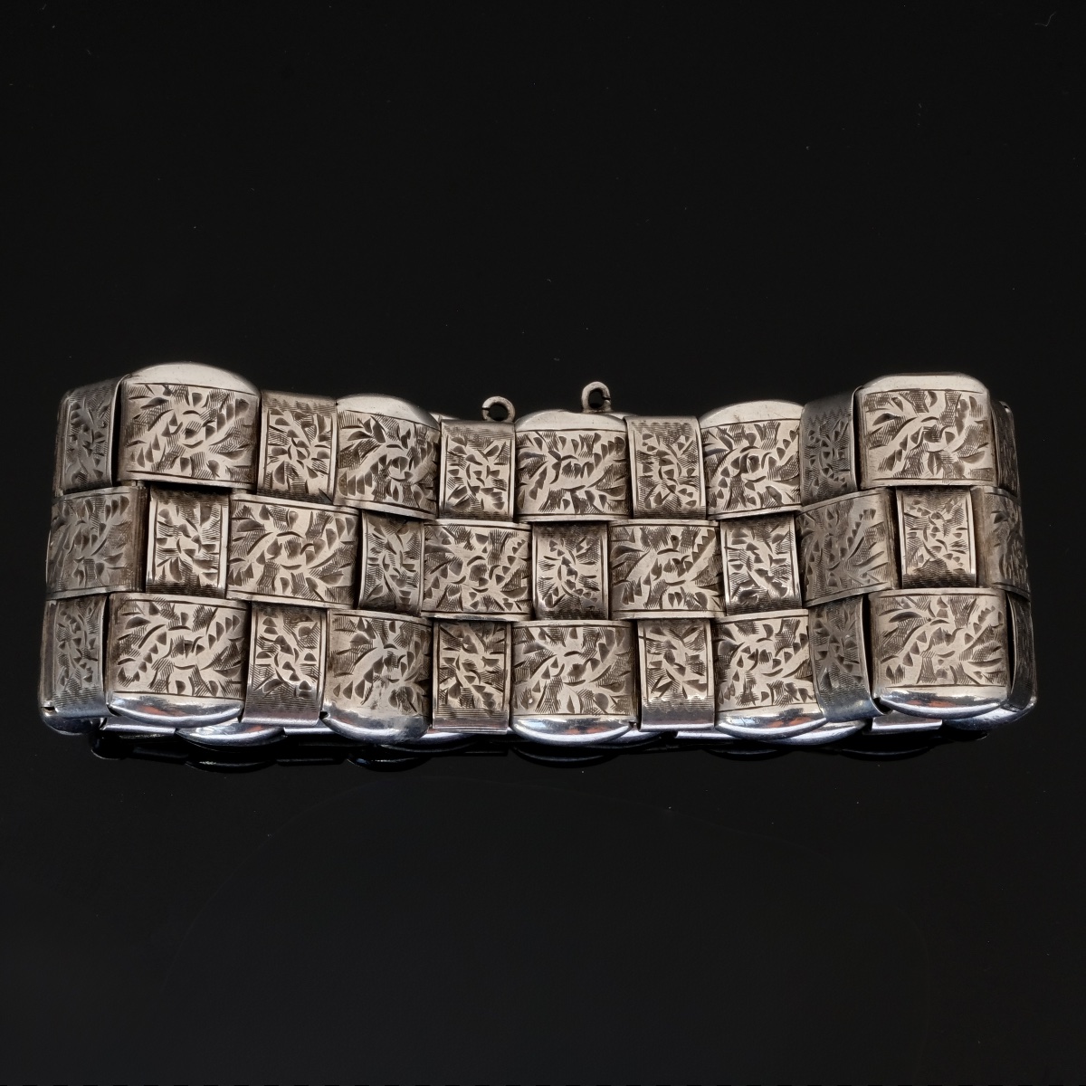 Bracelet époque Napoléon III manchette articulée argent gravé-photo-3