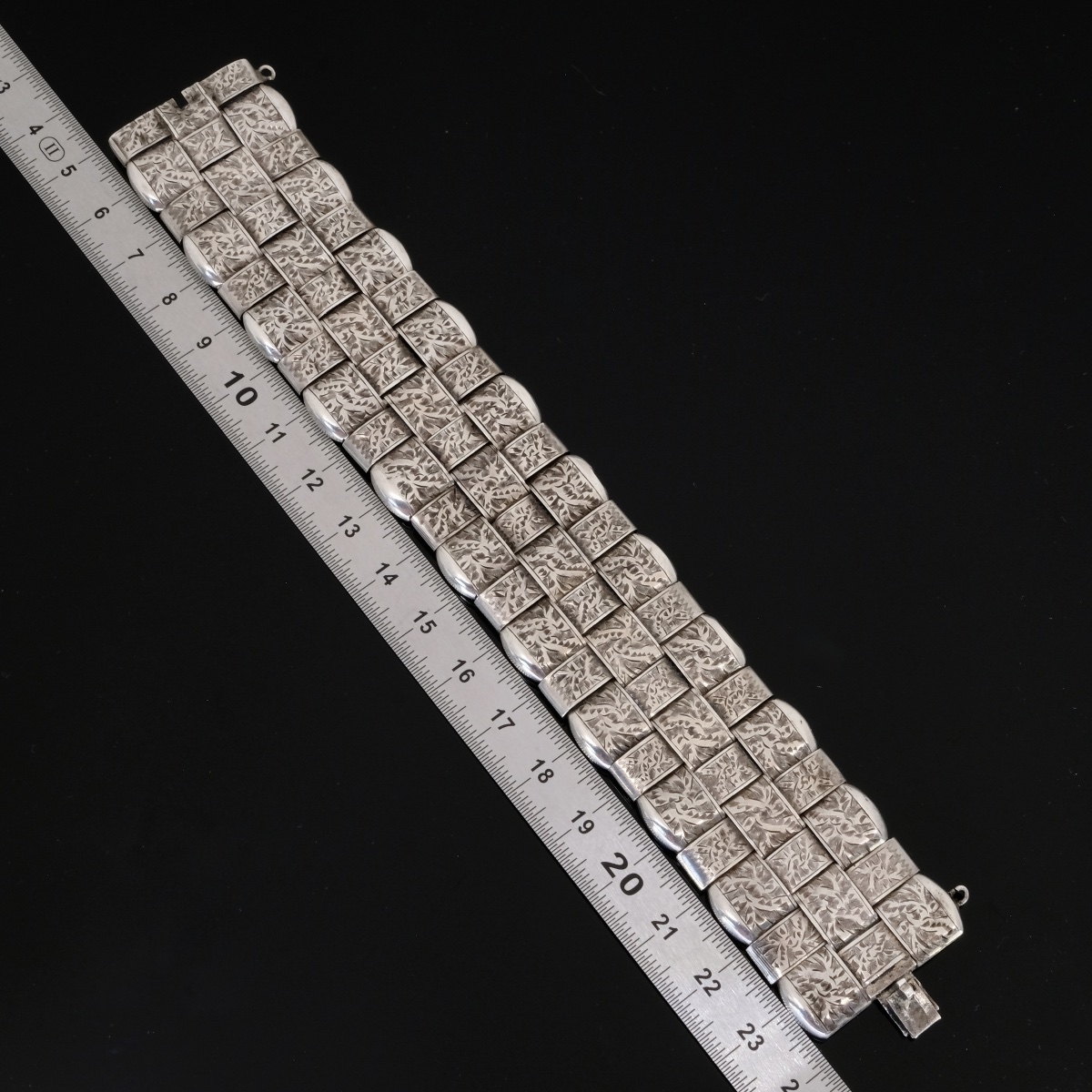 Bracelet époque Napoléon III manchette articulée argent gravé-photo-6