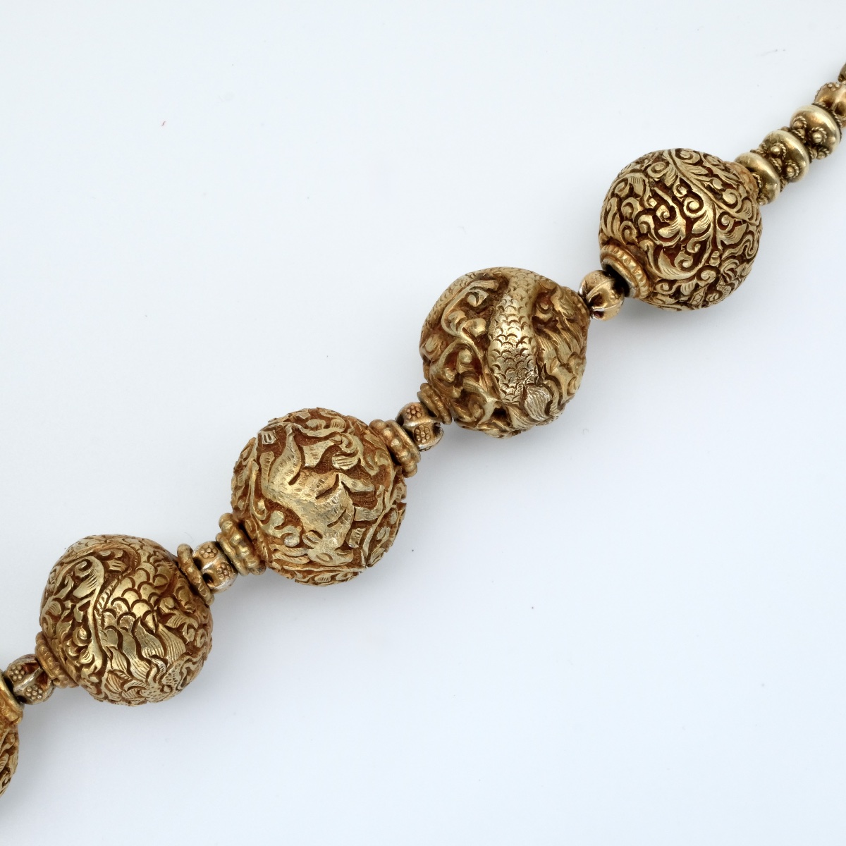 Collier perles bronze plaqué or et vermeil motifs dragons et animaux-photo-1